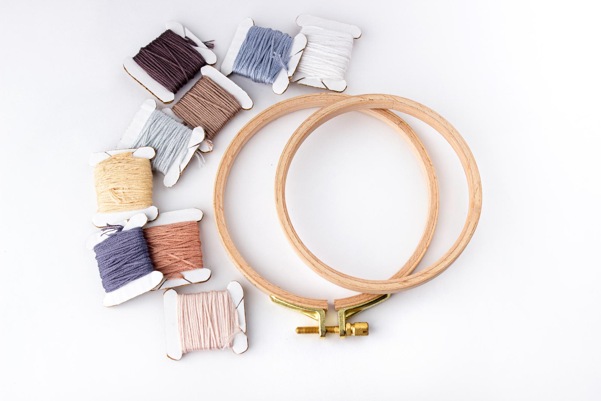 Decorative hoop with mixed stitches
